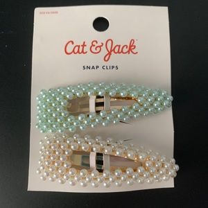 ❤️ Faux pearl embellished snap clips